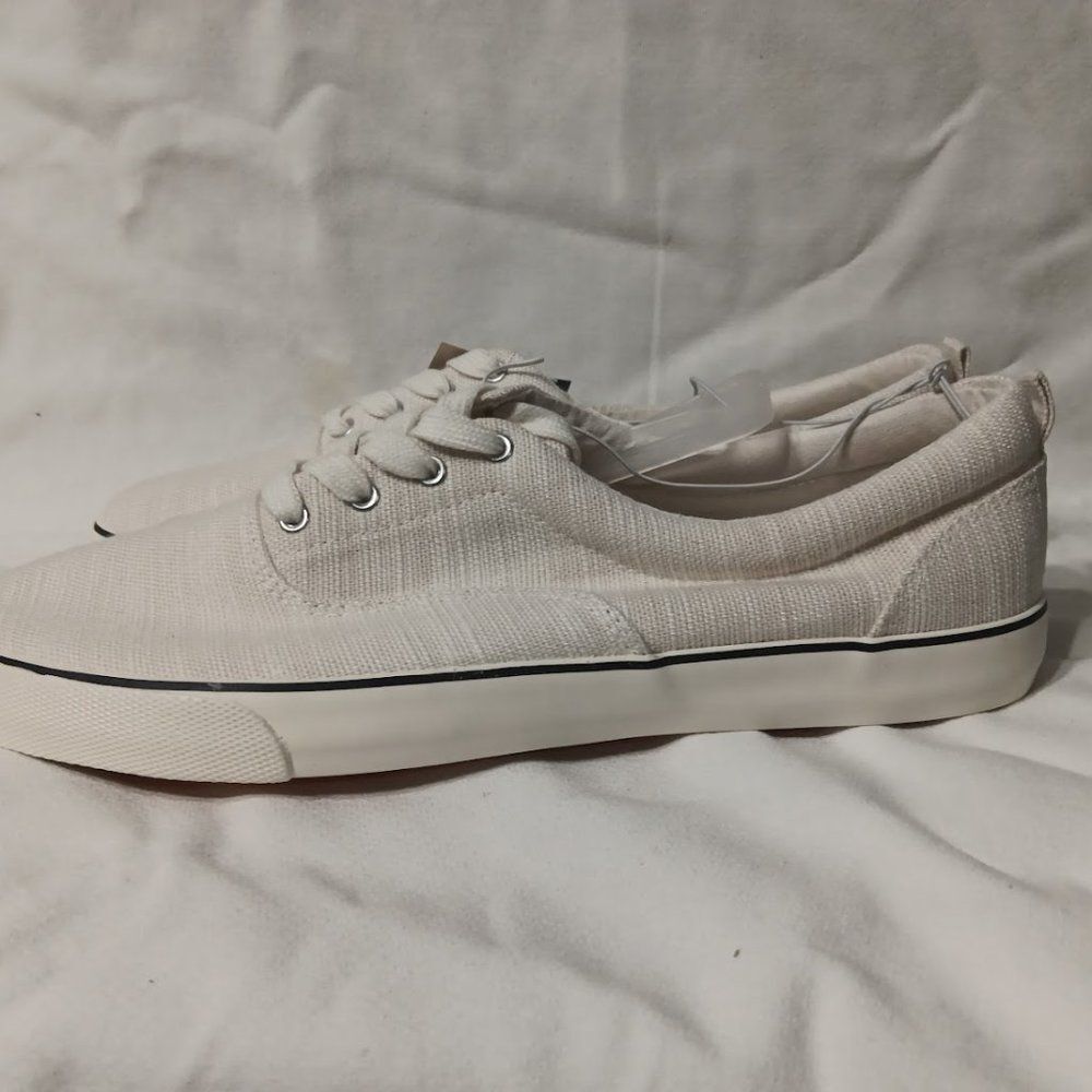 Womens Molly Vulcanized Lace-up Sneakers